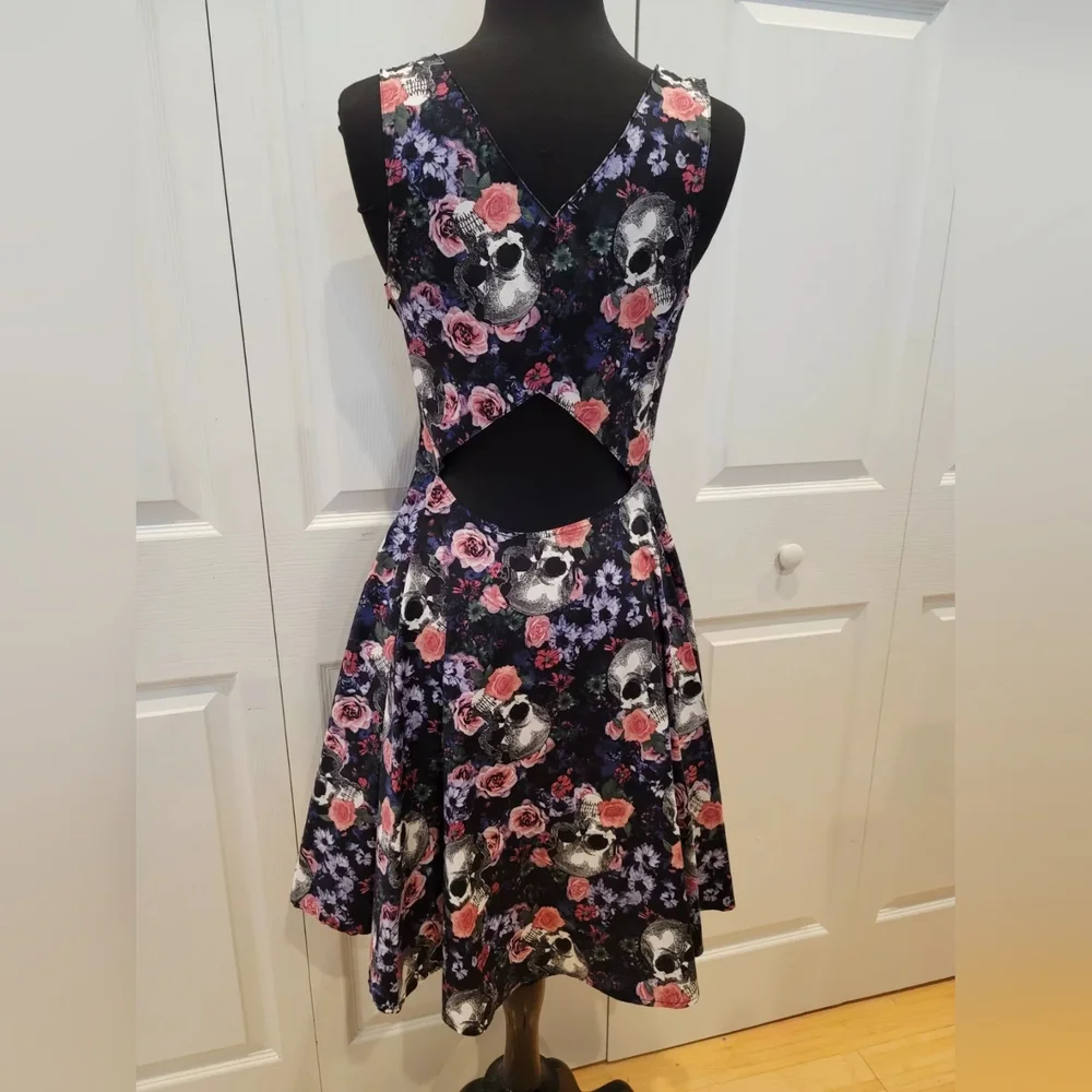 Hot Topic Hell Bunny floral skull cutout skater Rockabilly tank dress S - Picture 4 of 8